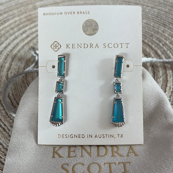 Kendra Scott Jewelry - Kendra Scott - Kendra Scott Serena Linear
Earrings - Matte Fluore Blue
NWT